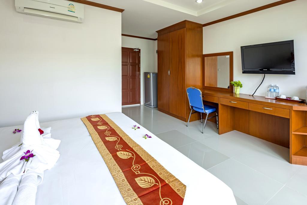 Phusita House 2 Hotell Patong Eksteriør bilde