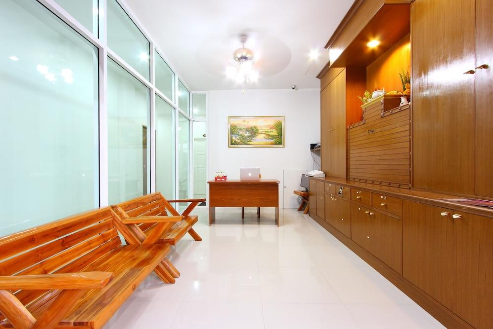 Phusita House 2 Hotell Patong Eksteriør bilde